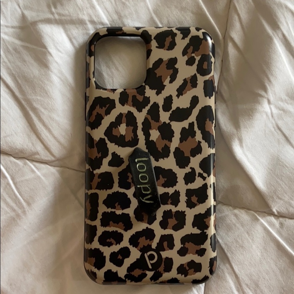 Leopard iPhone 11 Pro loopy case